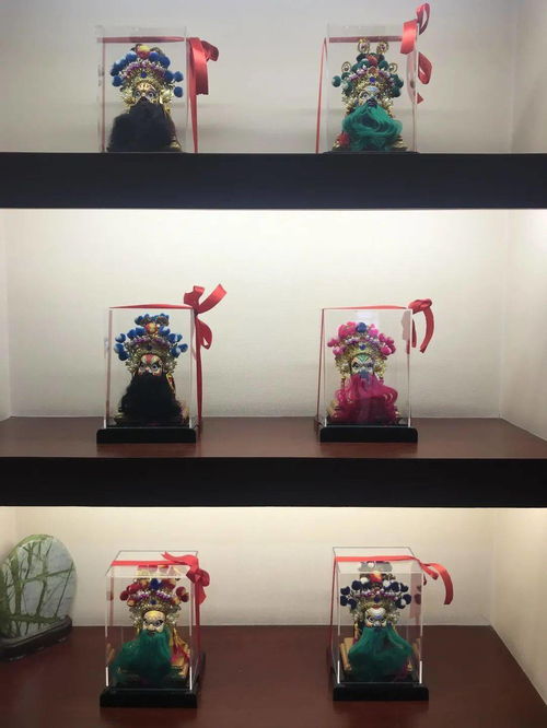 走進(jìn)木偶工廠,品一出木偶好戲