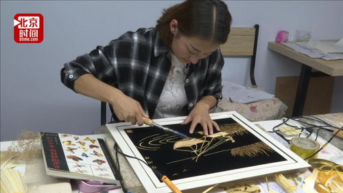 麥秸畫出新天地 90后女孩巧手變廢為寶，月入萬(wàn)元